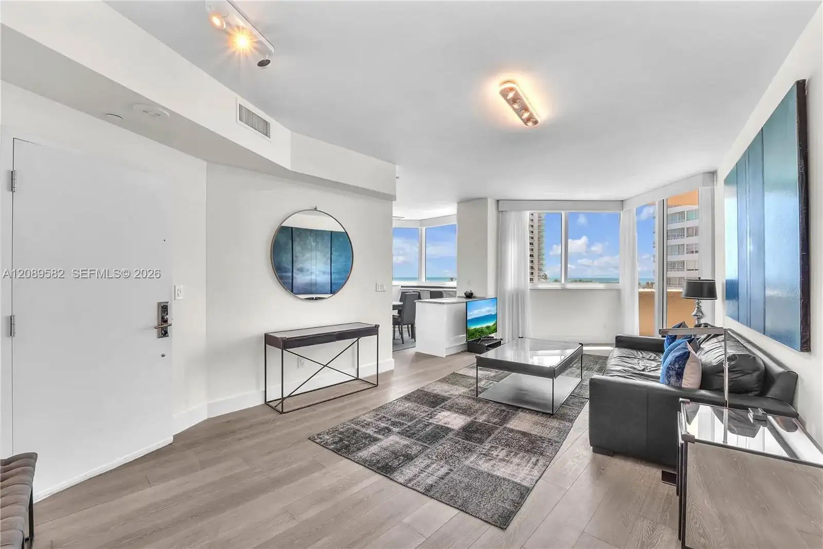 300 S Pointe Dr # 809, Miami Beach FL 33139 photo 2