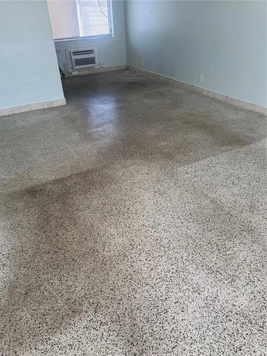 2716 NE 32nd St # 5, Fort Lauderdale FL 33306