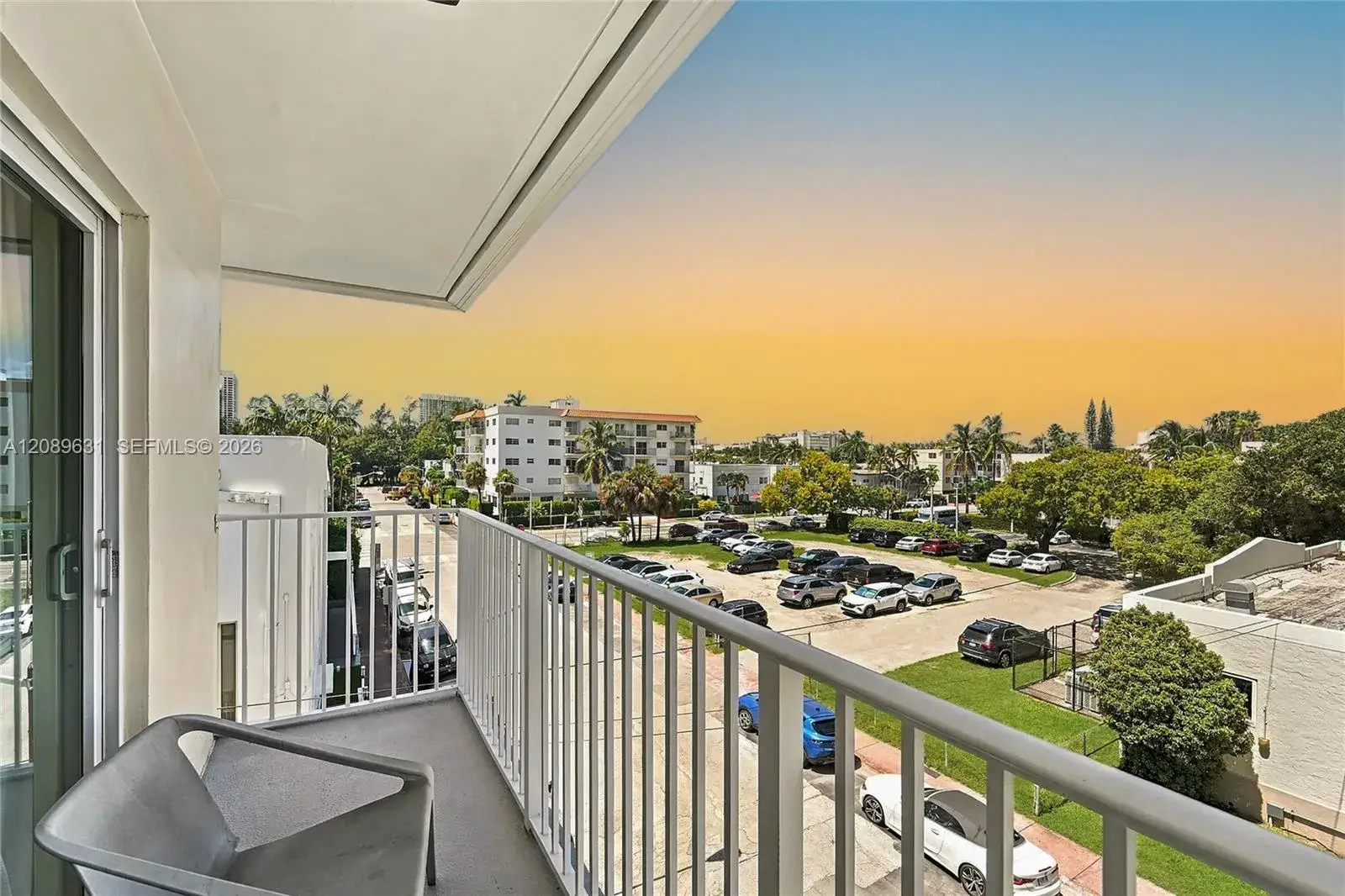 1 bedroom 1 bath Residential for sale at 1420 Pennsylvania Ave # 403, Miami Beach FL 33139