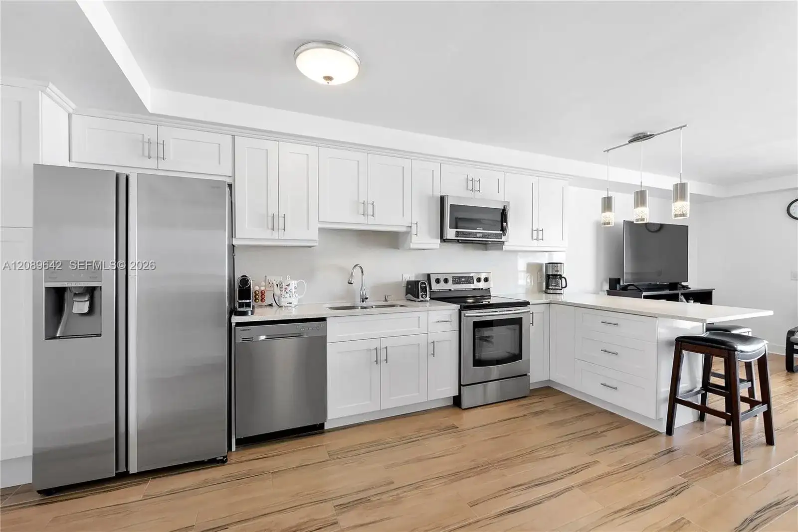 1800 Collins Ave # 11B, Miami Beach FL 33139 photo 2