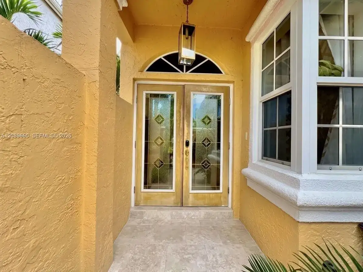 811 NW 155th Ter, Pembroke Pines FL 33028 photo 5