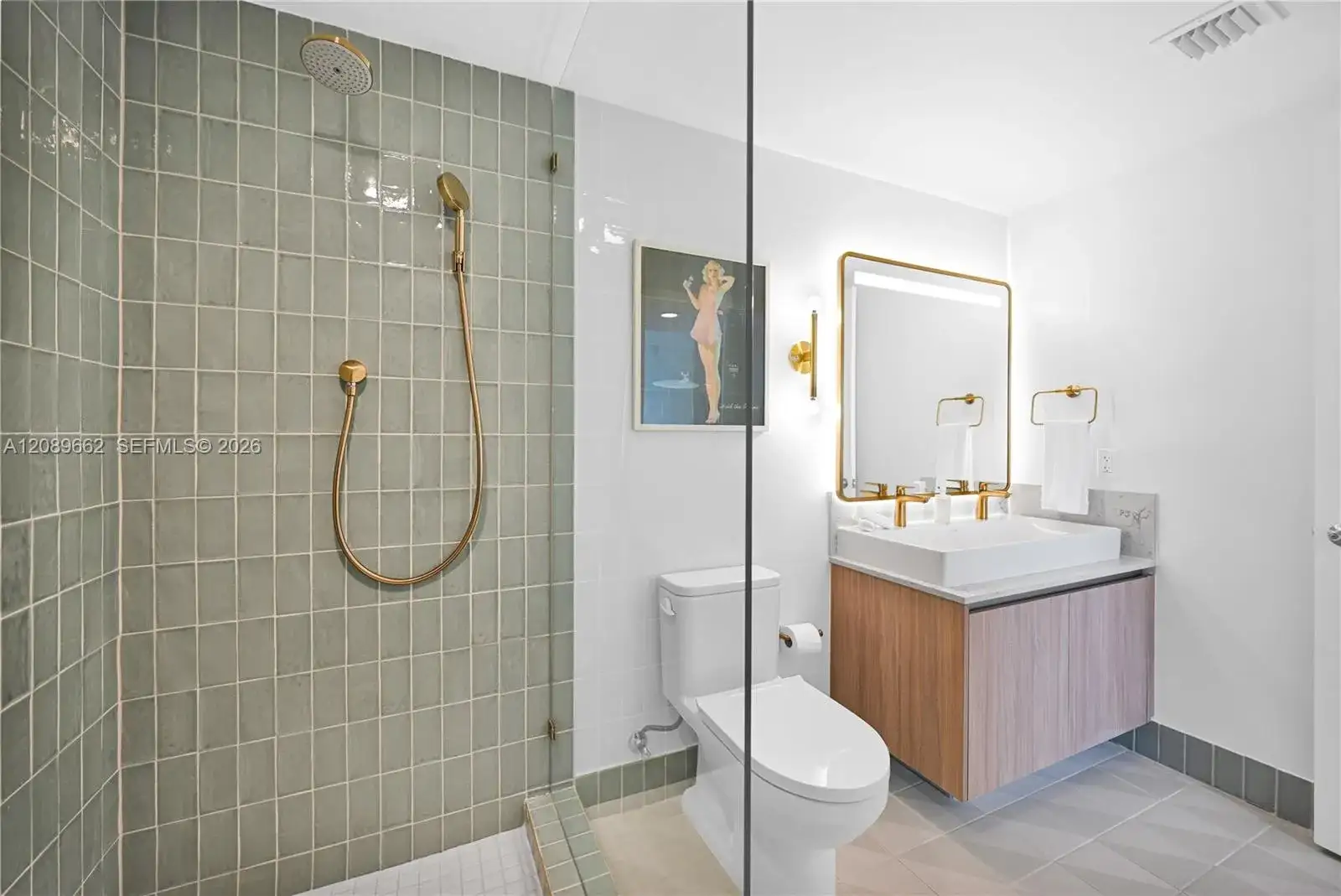 159 NE 6th St # 3901, Miami FL 33132 photo 4