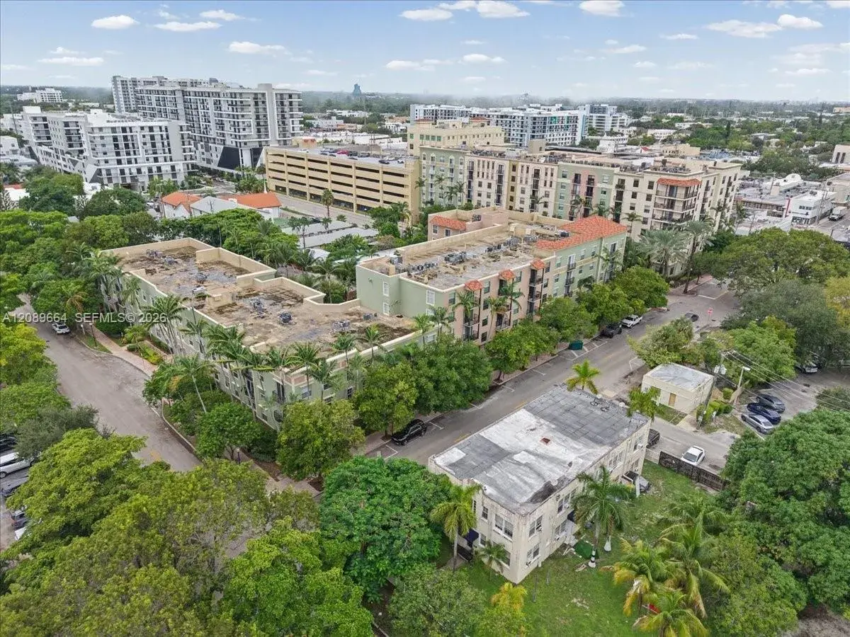 1900 Van Buren St # 112B, Hollywood FL 33020