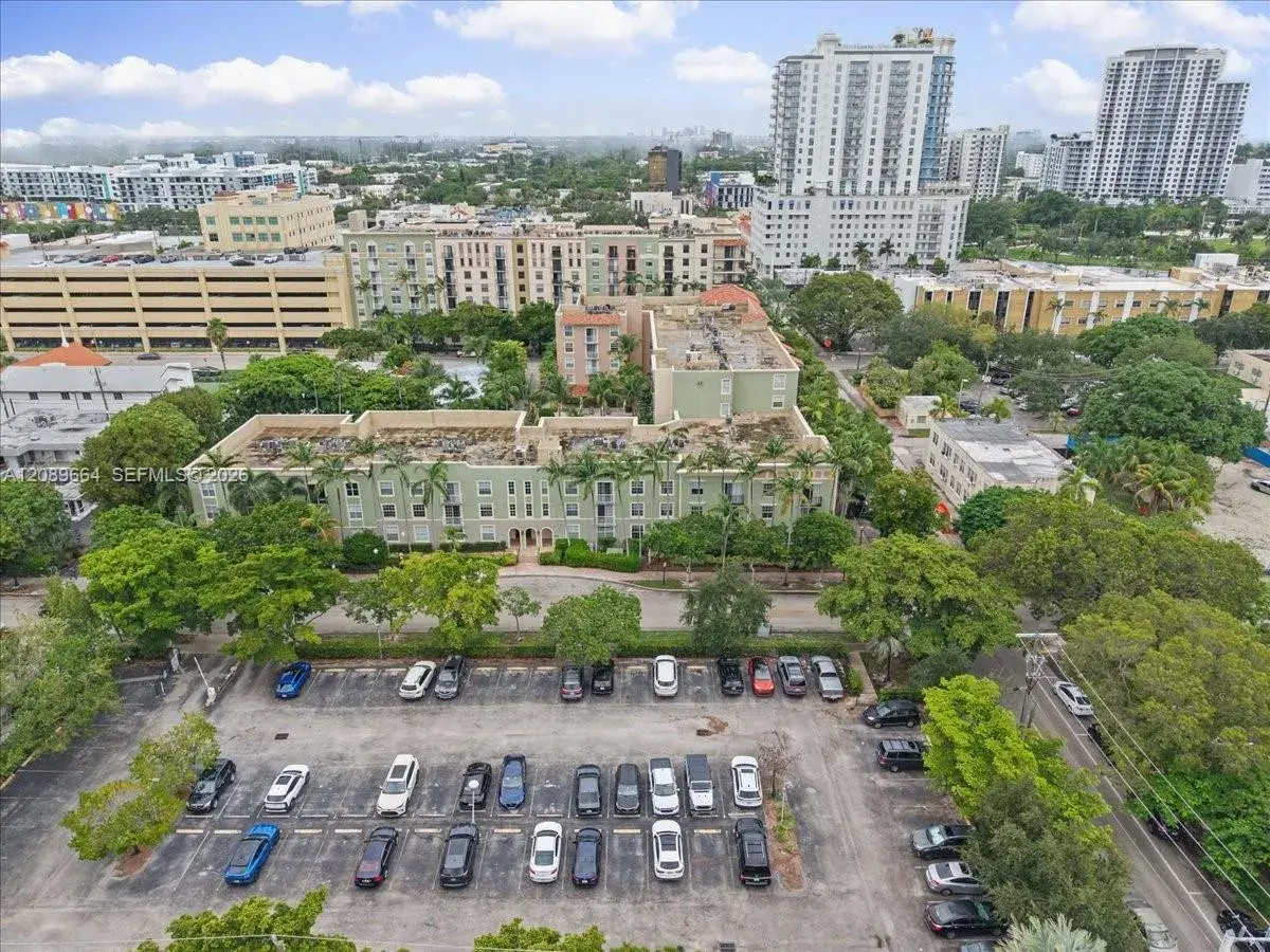 1900 Van Buren St # 112B, Hollywood FL 33020