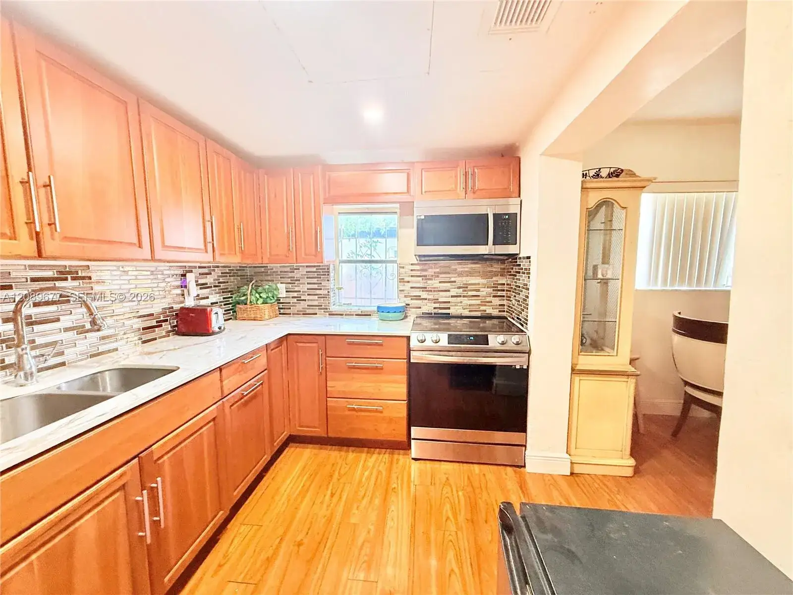 413 NW 14th Ter, Fort Lauderdale FL 33311