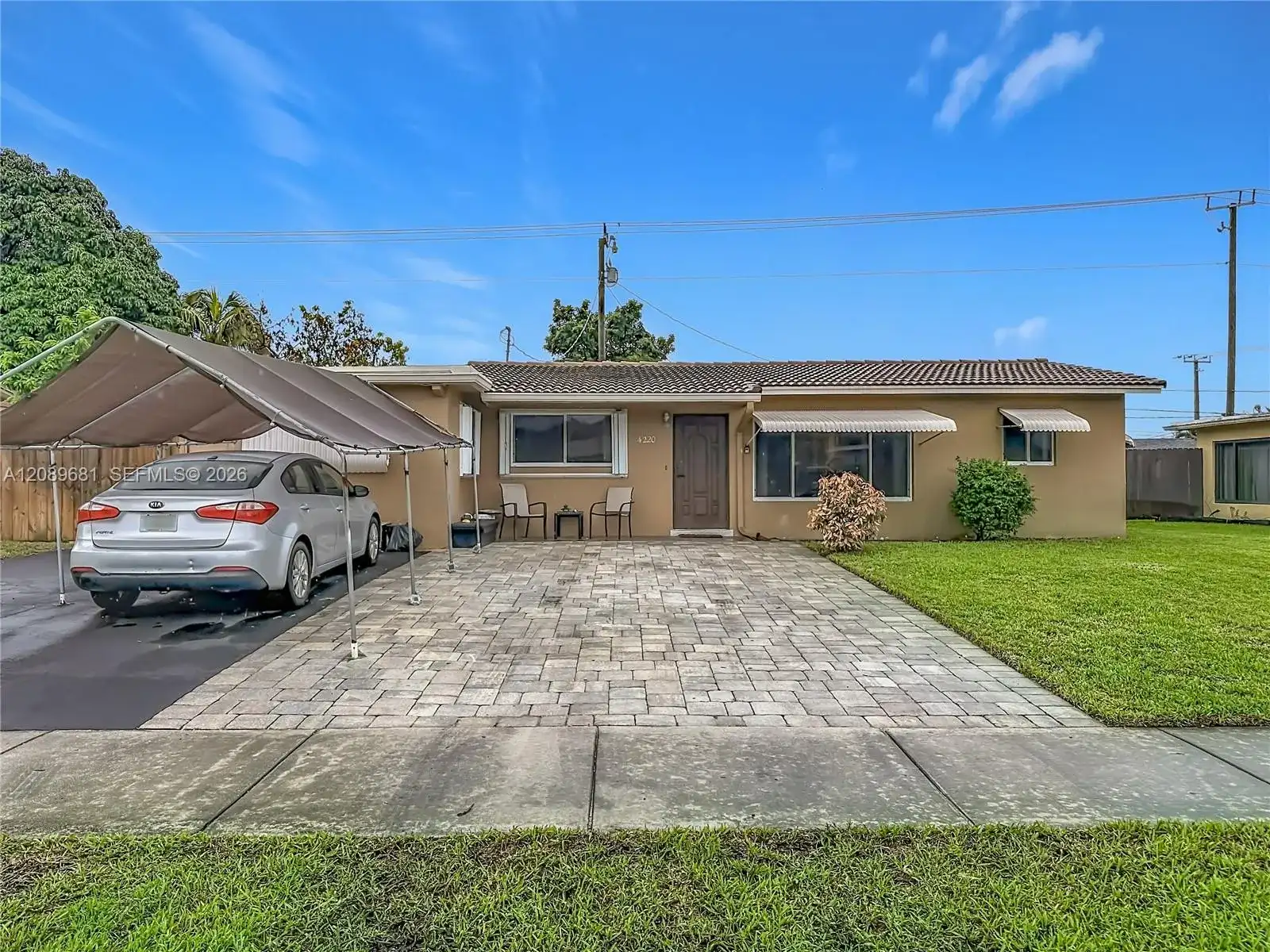 4220 NE 4th Ter, Deerfield Beach FL 33064