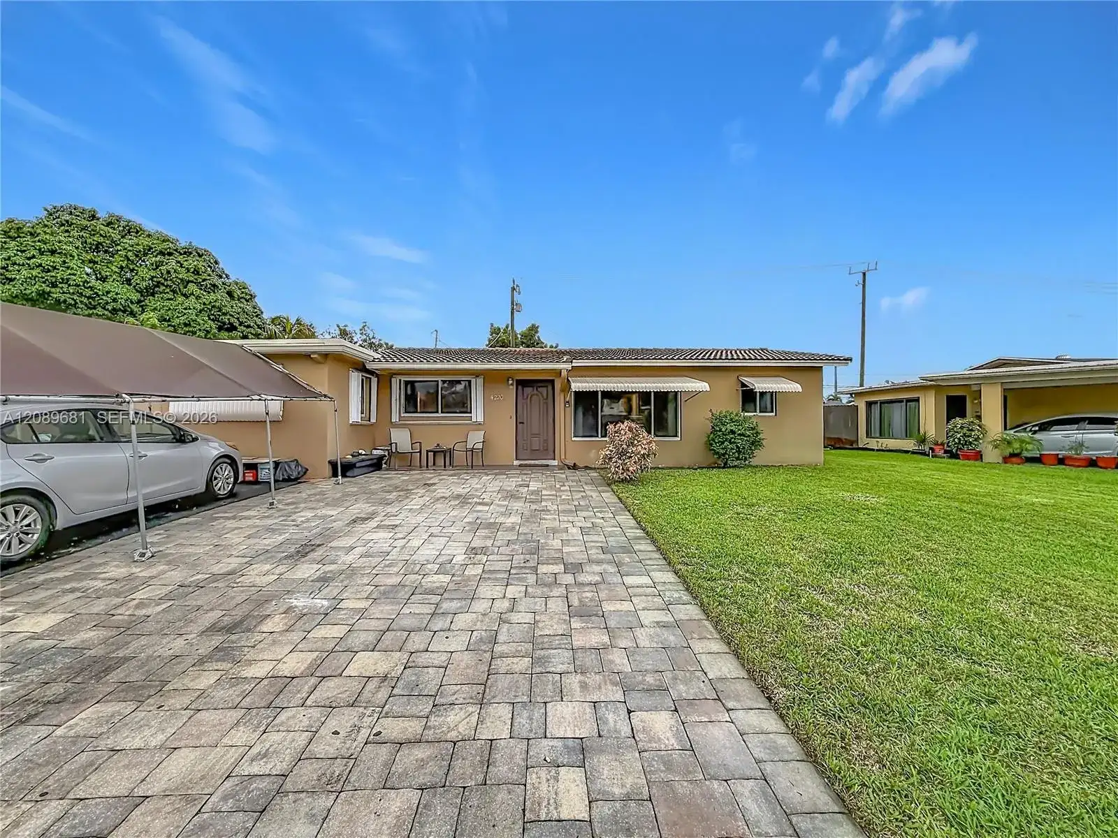 4220 NE 4th Ter, Deerfield Beach FL 33064 photo 2