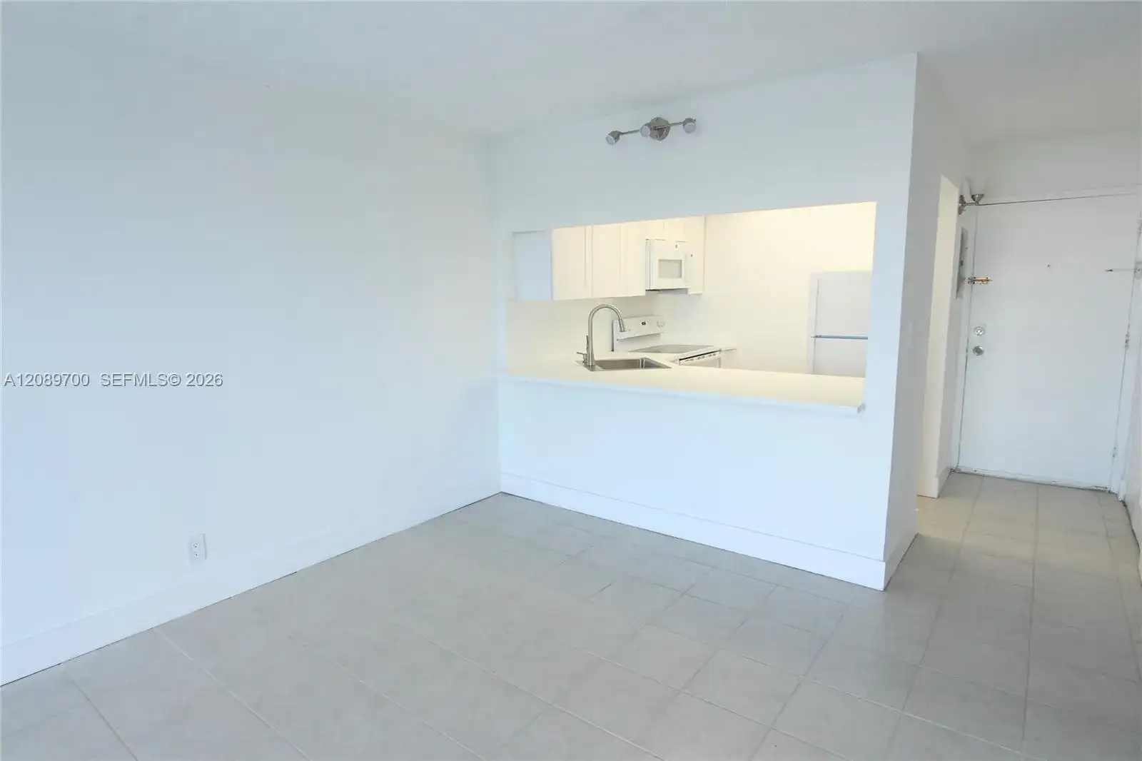 4550 NW 9th St # 808E, Miami FL 33126 photo 2