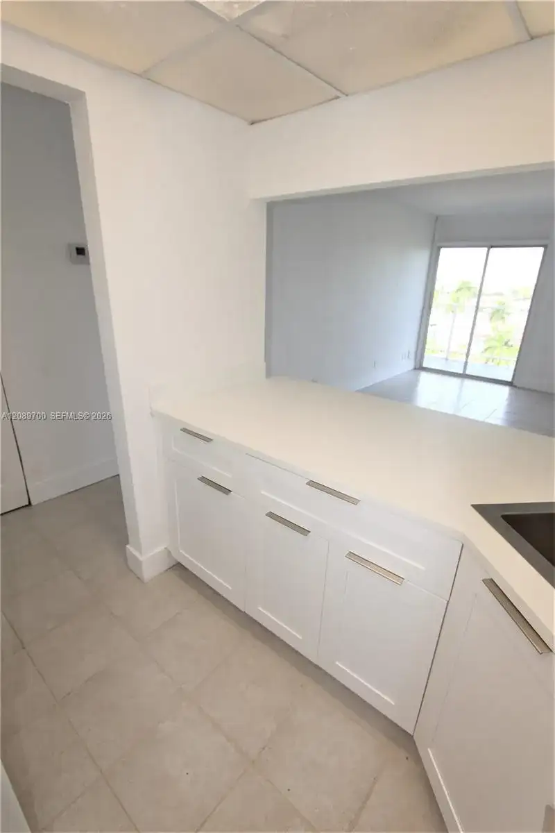 4550 NW 9th St # 808E, Miami FL 33126 photo 3