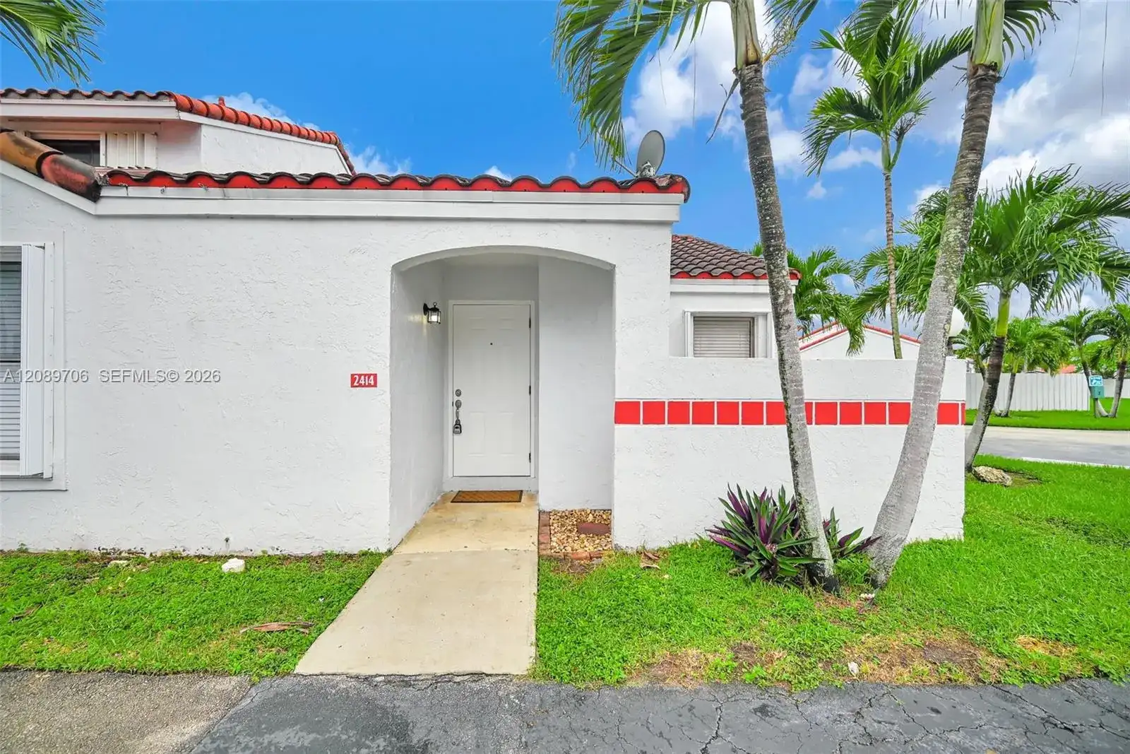 2414 San Remo Cir, Homestead FL 33035 photo 3