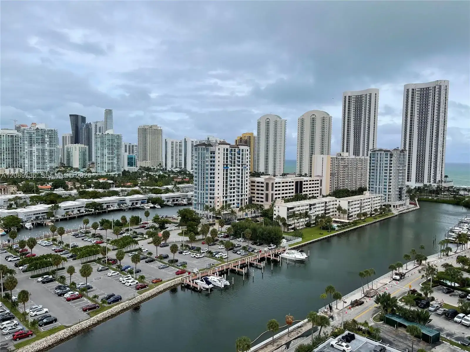 500 Bayview Dr # 1719, Sunny Isles Beach FL 33160 photo 2