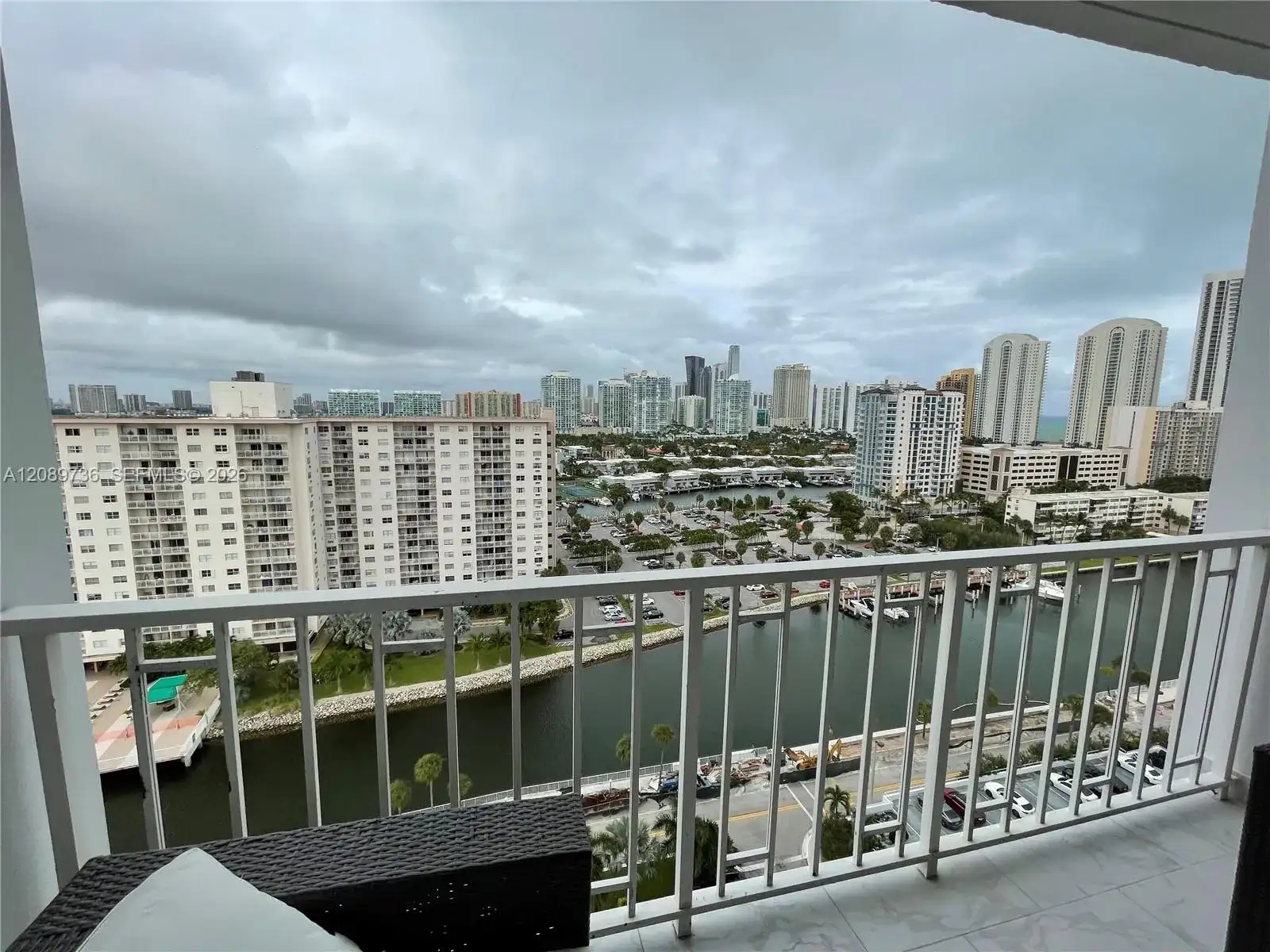 500 Bayview Dr # 1719, Sunny Isles Beach FL 33160 photo 3