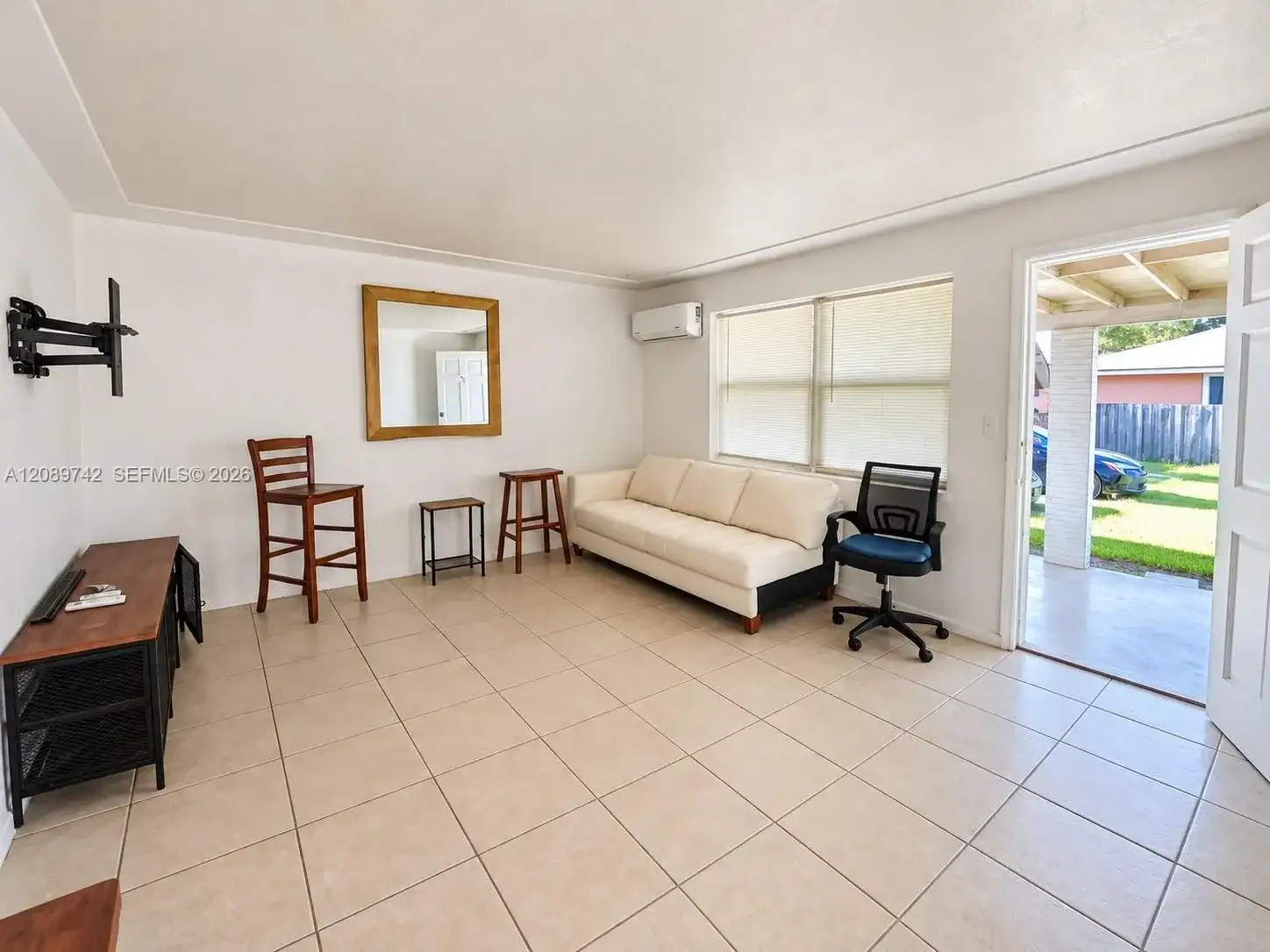 905 NE 5th Ave # 2, Homestead FL 33030 photo 3