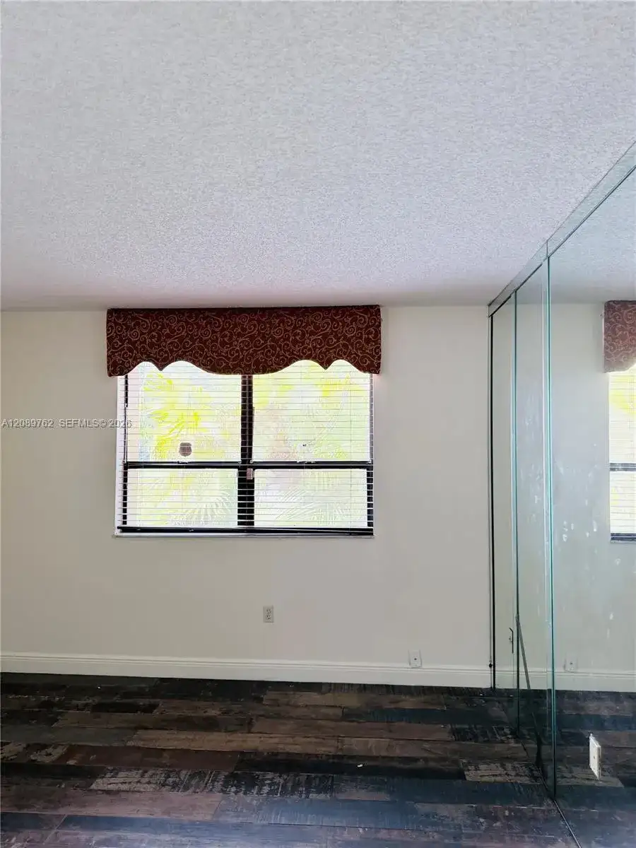 800 NE 199th St # 101D, Miami FL 33179 photo 3