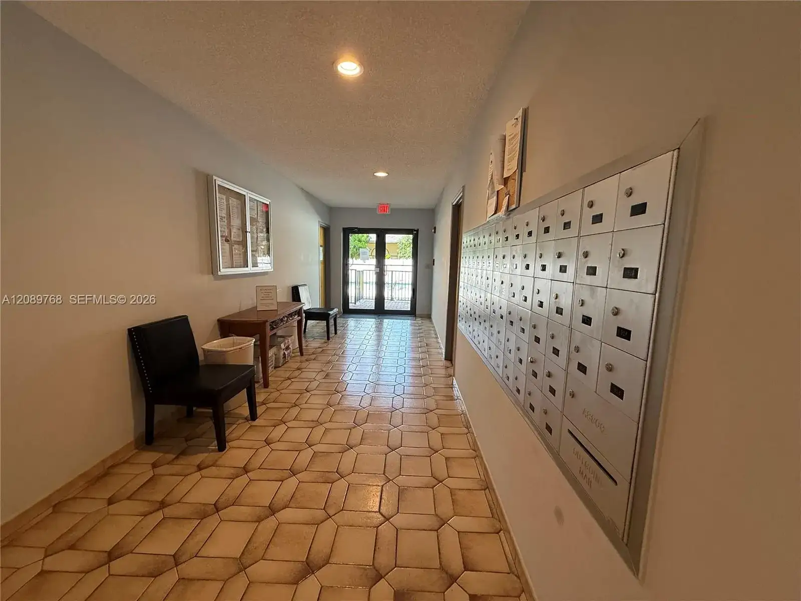 1301 ne 7 st 1301 ne 7 st # 101, Hallandale Beach FL 33009 photo 3