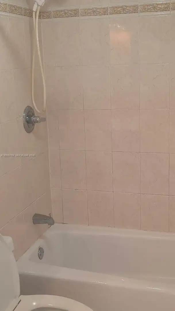 400 kings Point Dr # 921, Sunny Isles Beach FL 33160 photo 3