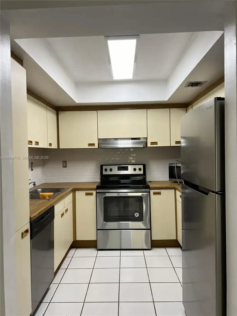 8820 SW 123rd Ct # L102, Miami FL 33186 photo 3