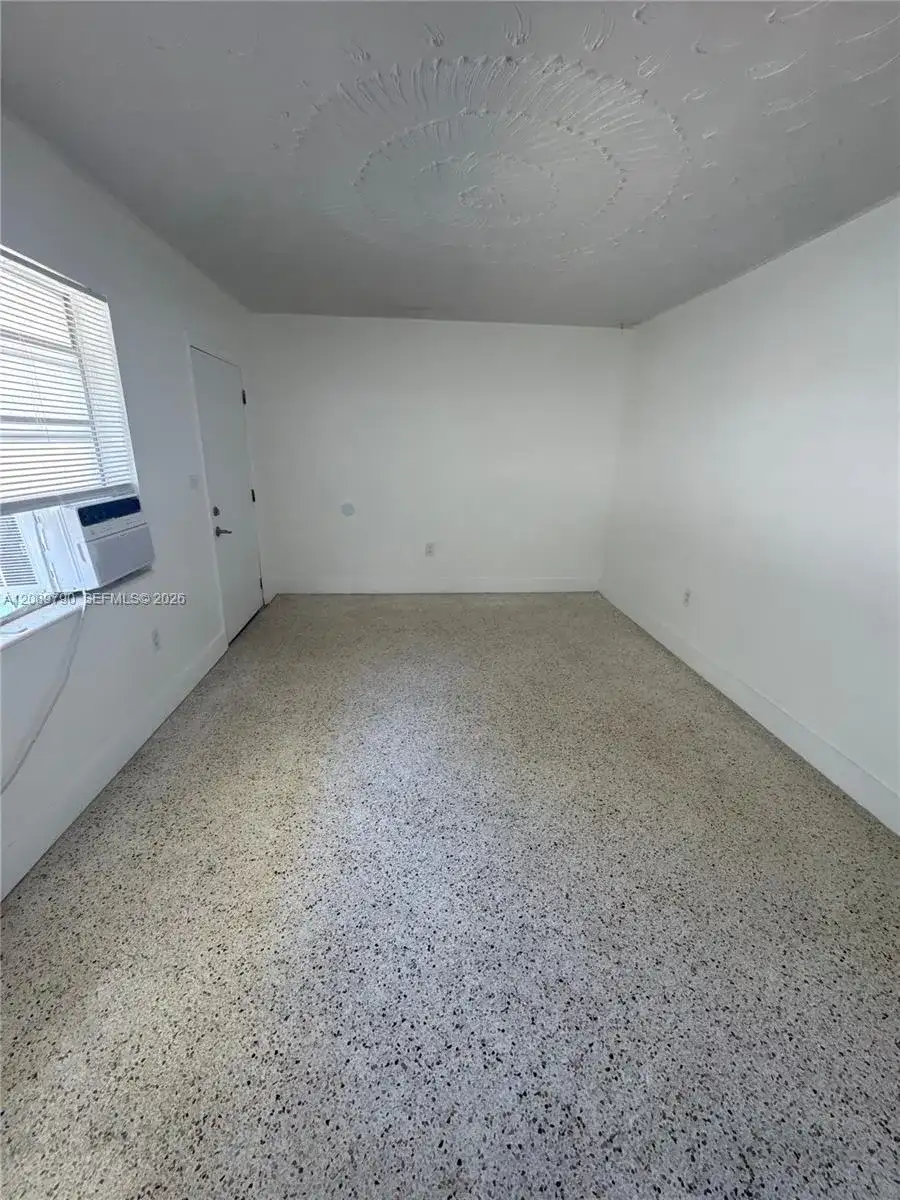 1018 NW 2nd St # 5, Miami FL 33128 photo 3