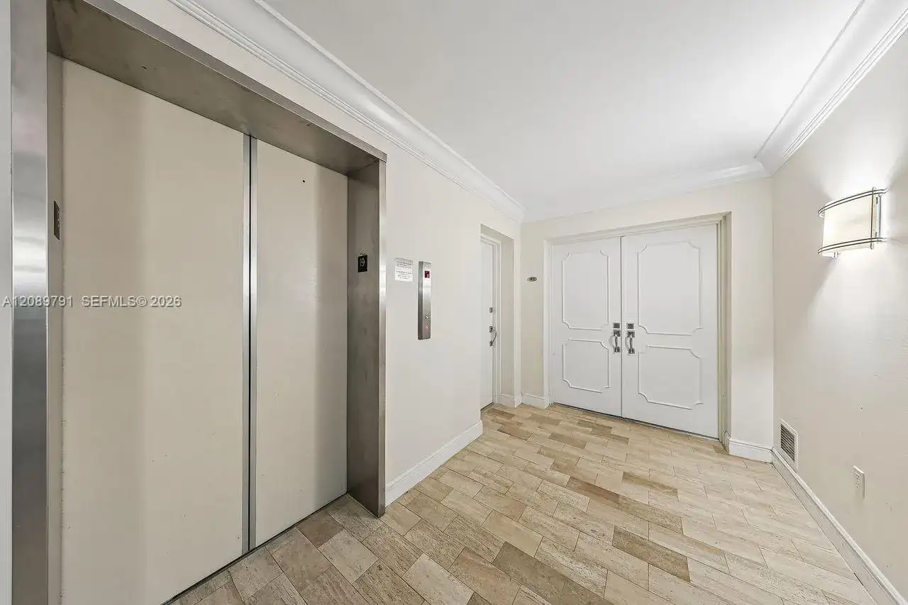 881 Ocean Dr # 19C, Key Biscayne FL 33149 photo 4