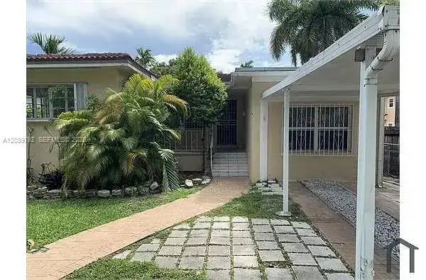 800 SW 25th Rd, Miami FL 33129 photo 2