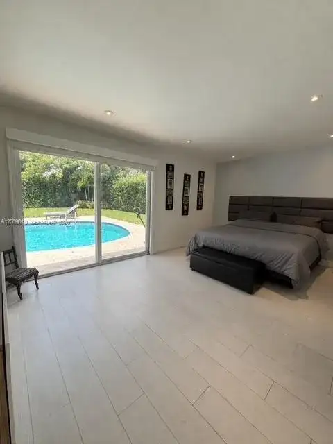 18700 NE 21st Ave, North Miami Beach FL 33179 photo 3