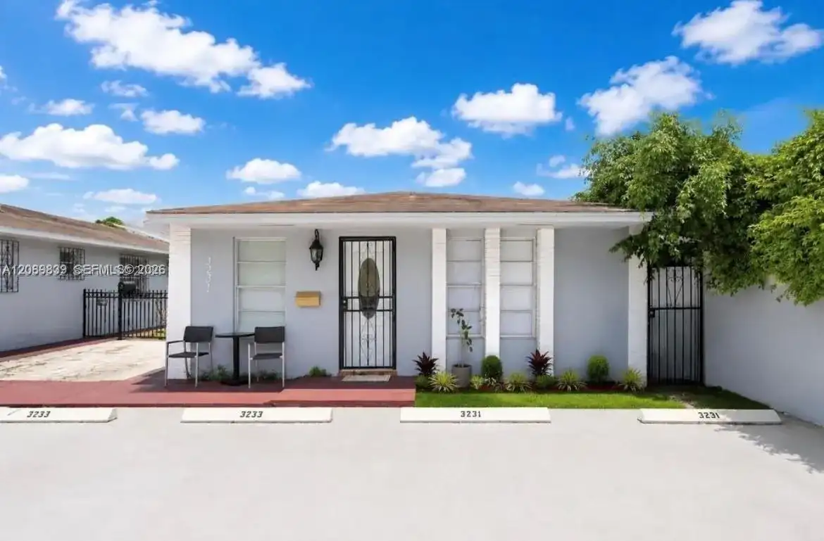 3231 SW 25th St # 1, Miami FL 33133