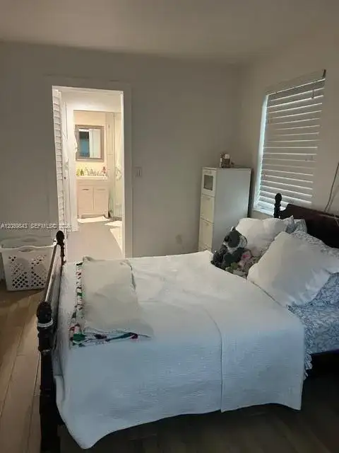5910 SW 62nd Ter # A, South Miami FL 33143 photo 3