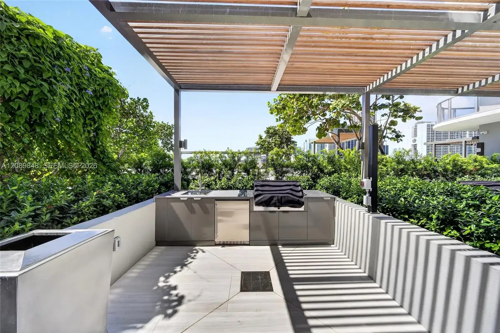 1400 Biscayne Blvd # 705, Miami FL 33132 photo 3