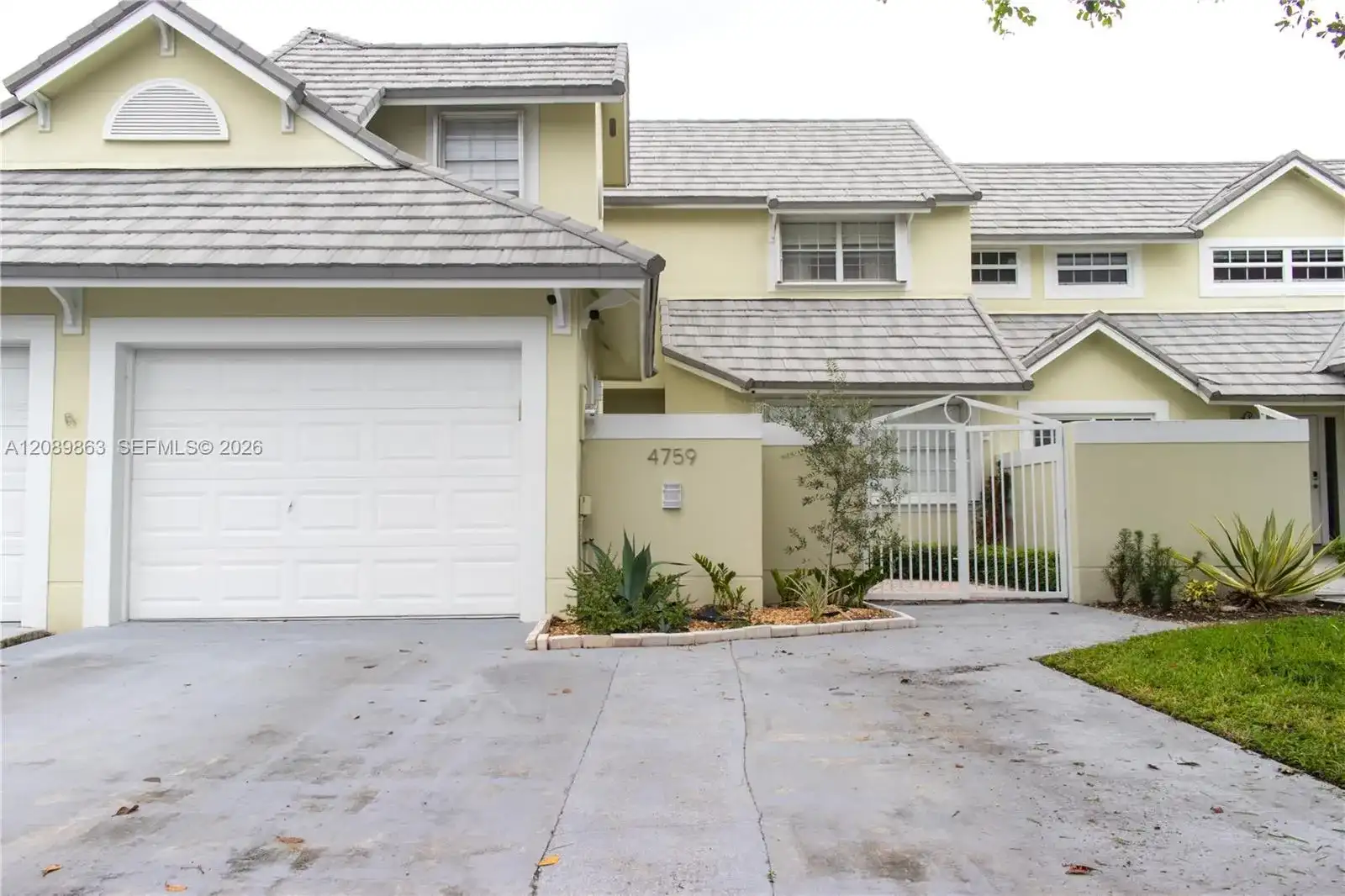 4759 NW 98th Pl, Doral FL 33178