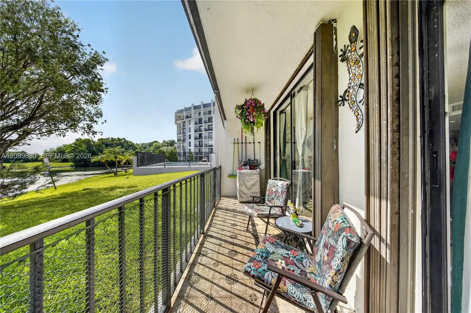 9686 Fontainebleau Blvd # 106, Miami FL 33172 photo 4