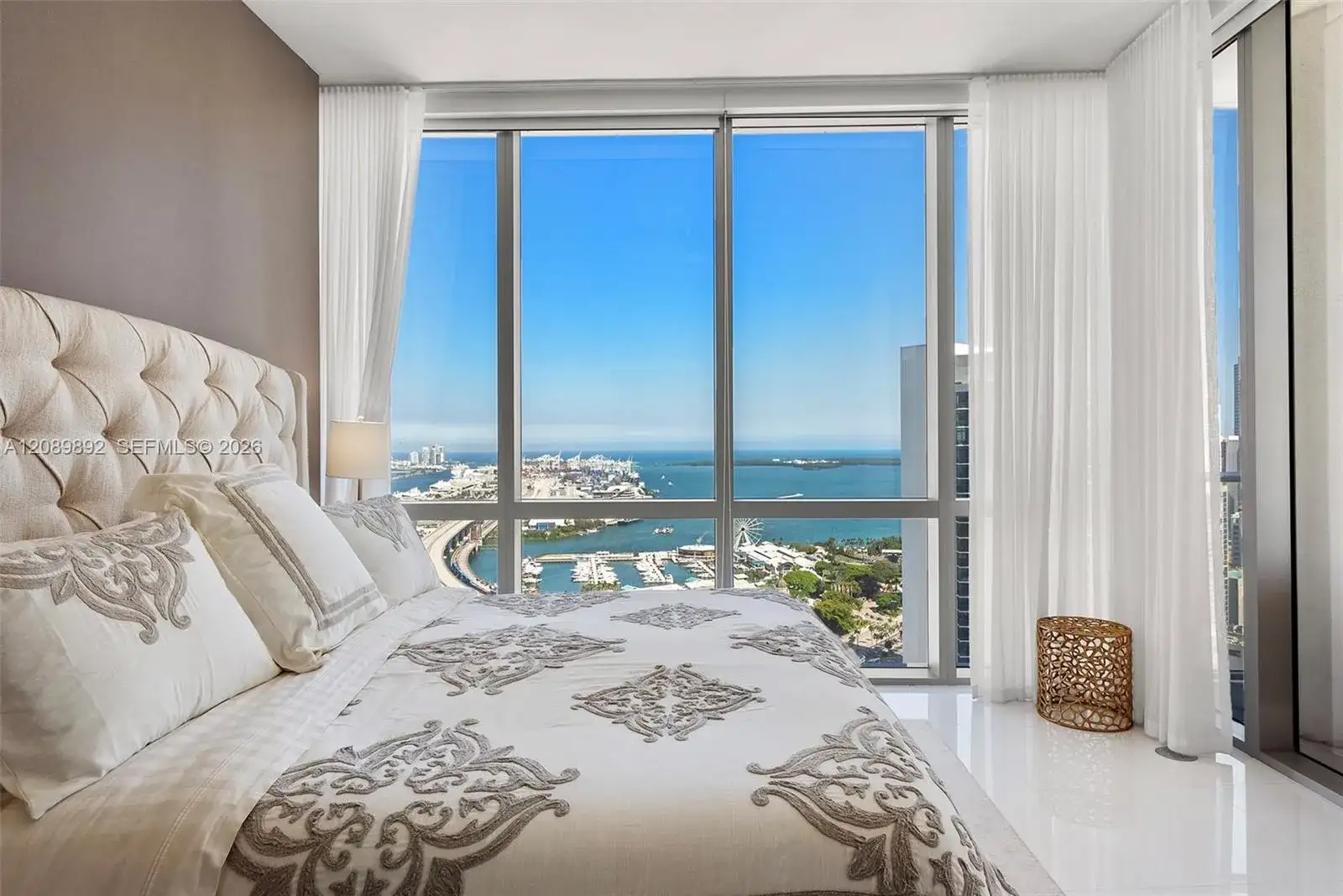 851 NE 1st Ave # 3711, Miami FL 33132 photo 3