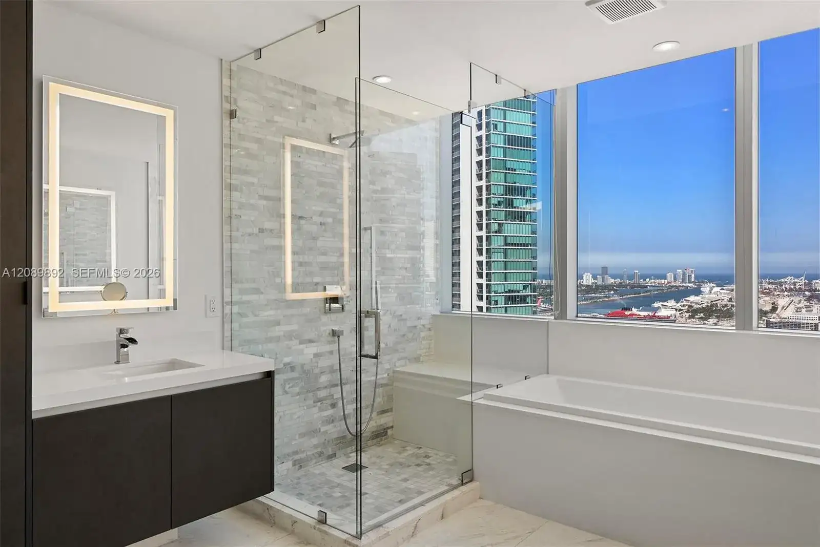 851 NE 1st Ave # 3711, Miami FL 33132 photo 5