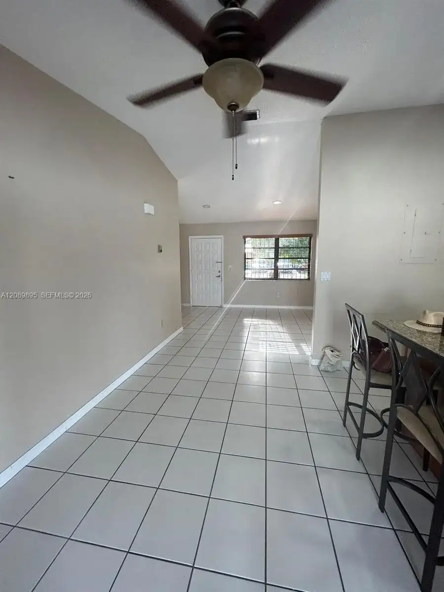2219 SW 137th Pl, Miami FL 33175 photo 4