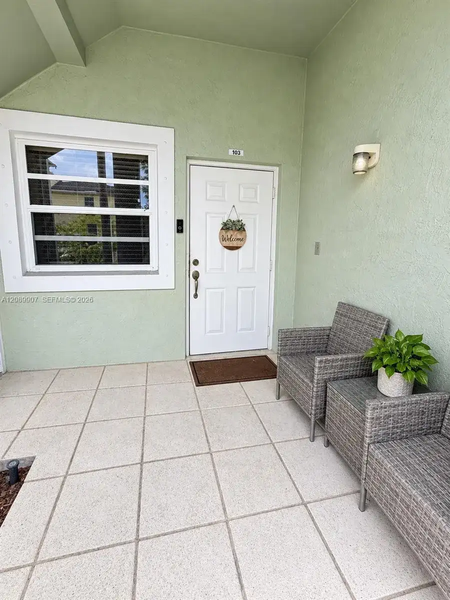 359 NE 27th Ter # 103, Homestead FL 33033 photo 2