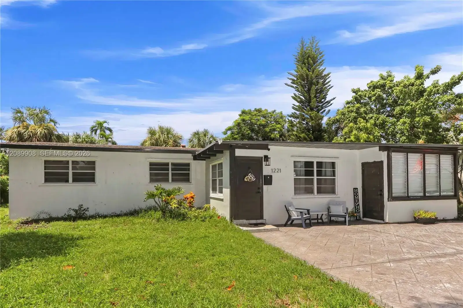 1221 NE 26th Ave, Pompano Beach FL 33062 photo 2