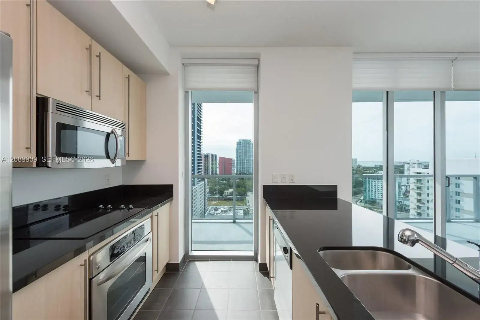 79 SW 12th St, Miami FL 33130 photo 5