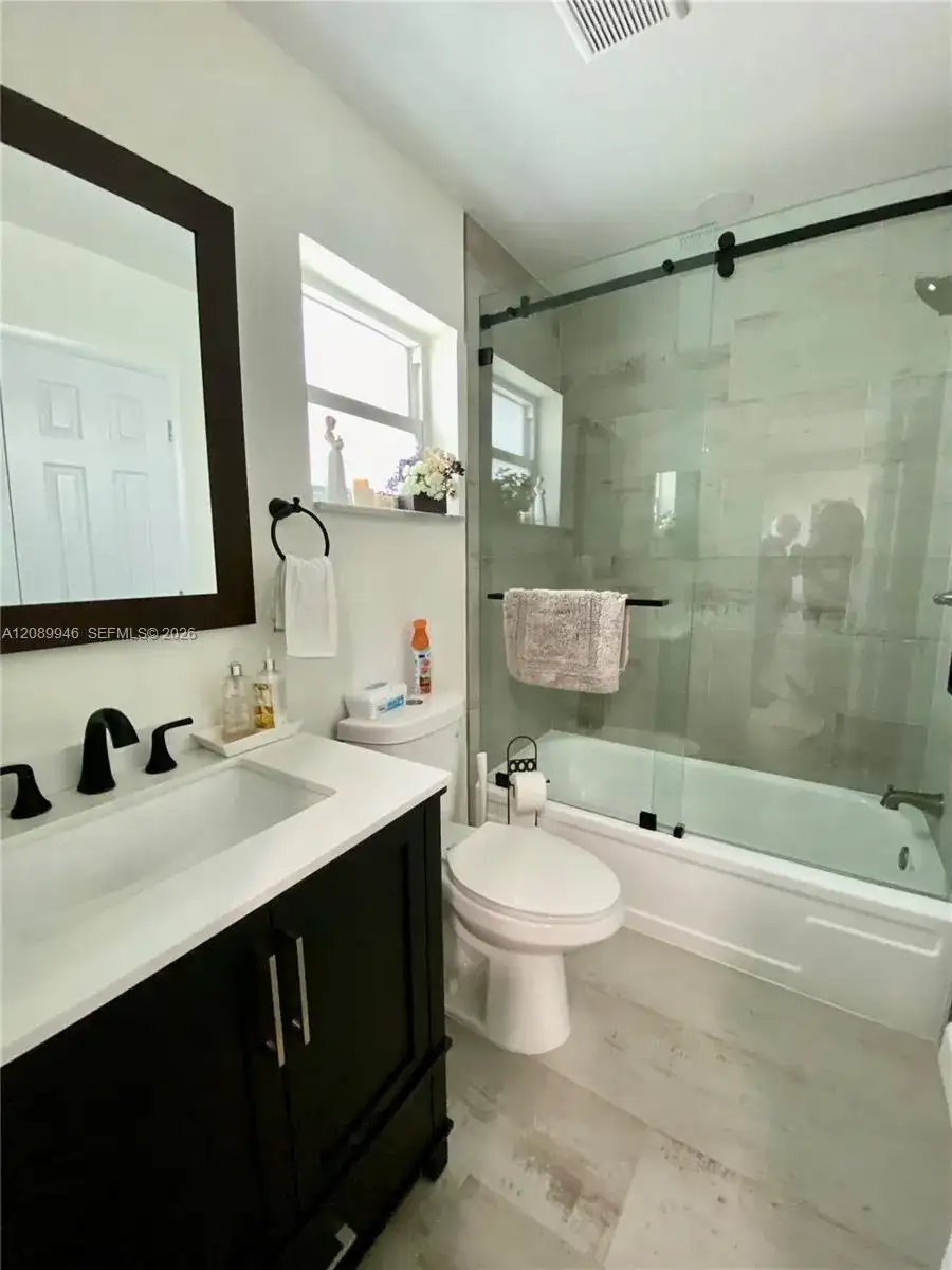 2374 SW 11th Ave, Boynton Beach FL 33426 photo 5