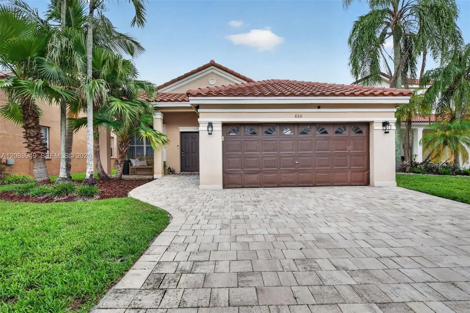 820 Falling Water Rd, Weston FL 33326