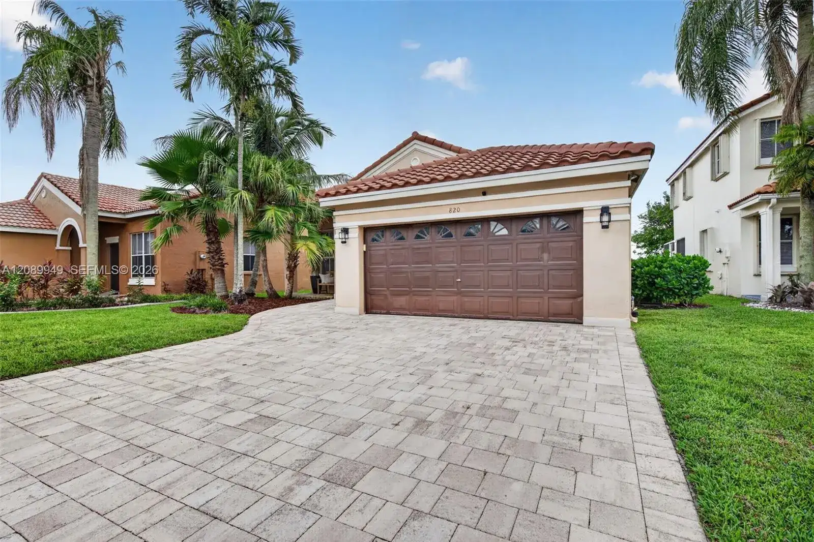 820 Falling Water Rd, Weston FL 33326 photo 2