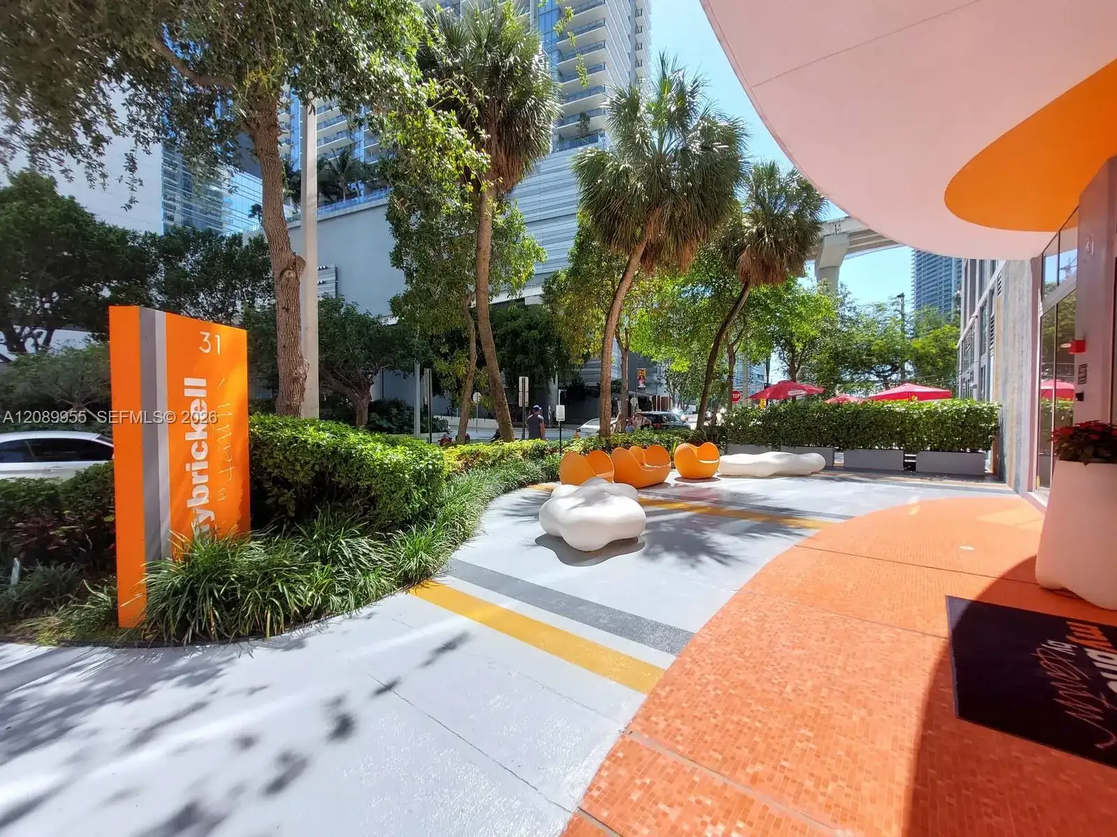 31 SE 6th St # 1405, Miami FL 33131 photo 2