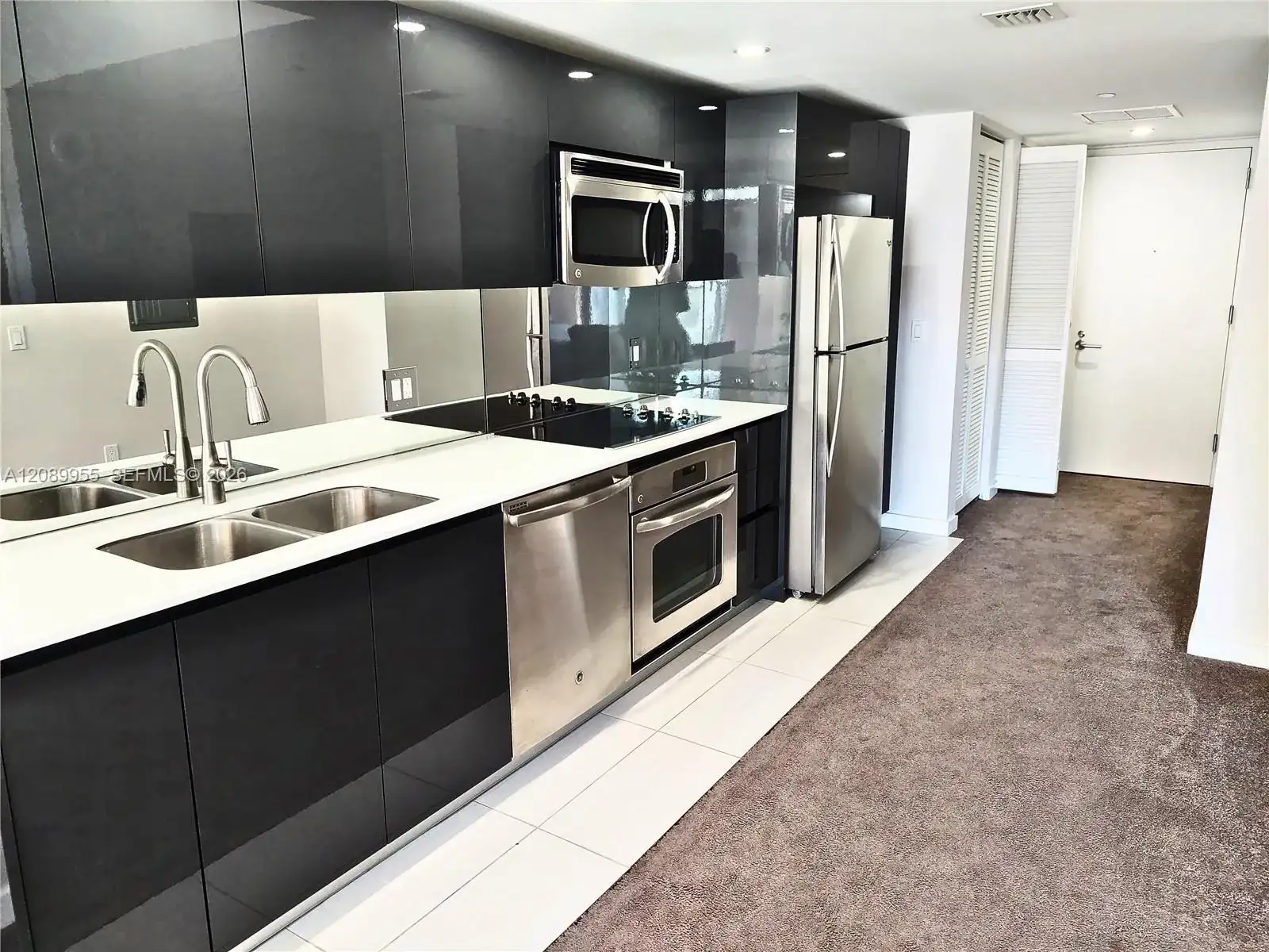 31 SE 6th St # 1405, Miami FL 33131 photo 5