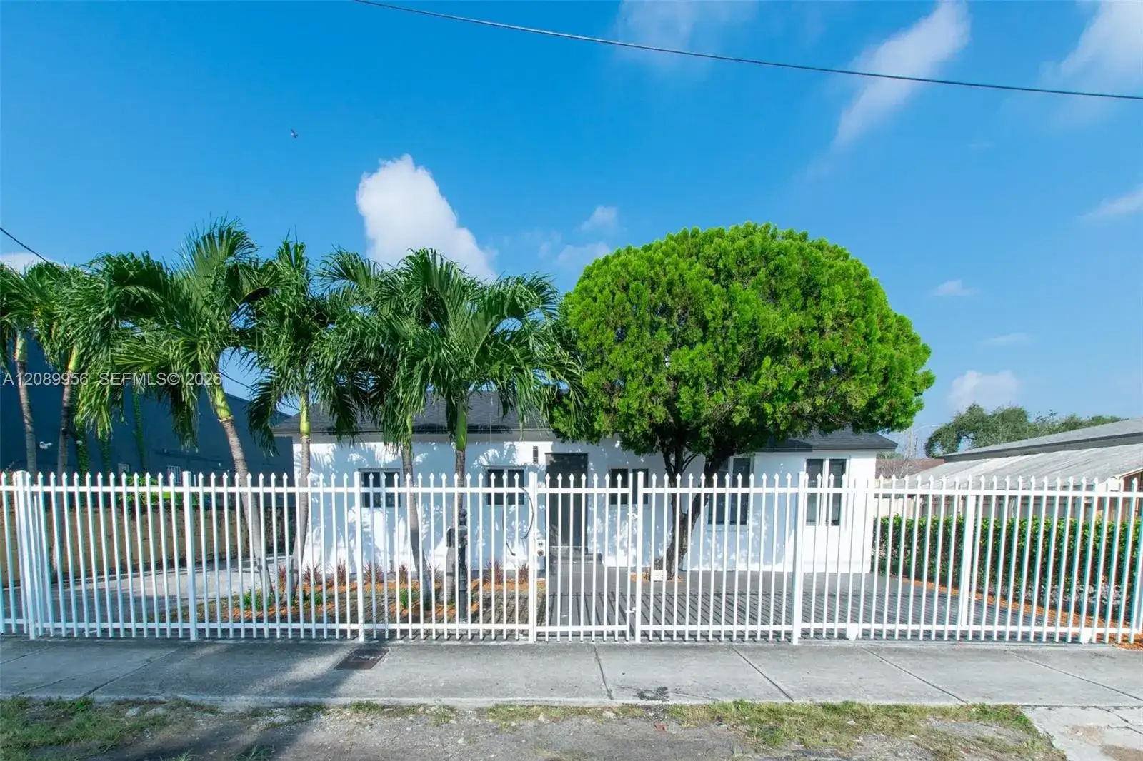 2324 NW 14th Ave, Miami FL 33142 photo 3