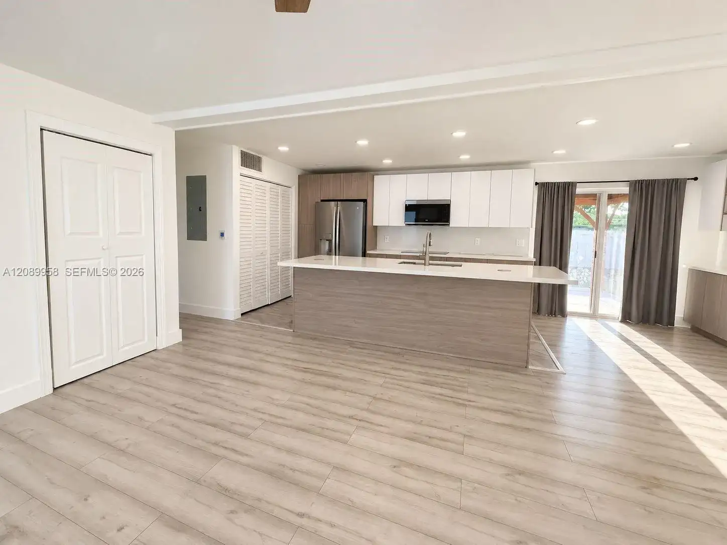 7907 NW 73rd Ter, Tamarac FL 33321 photo 5