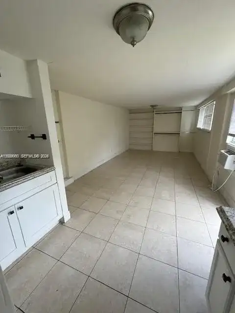 5800 Hope St, Hollywood FL 33021