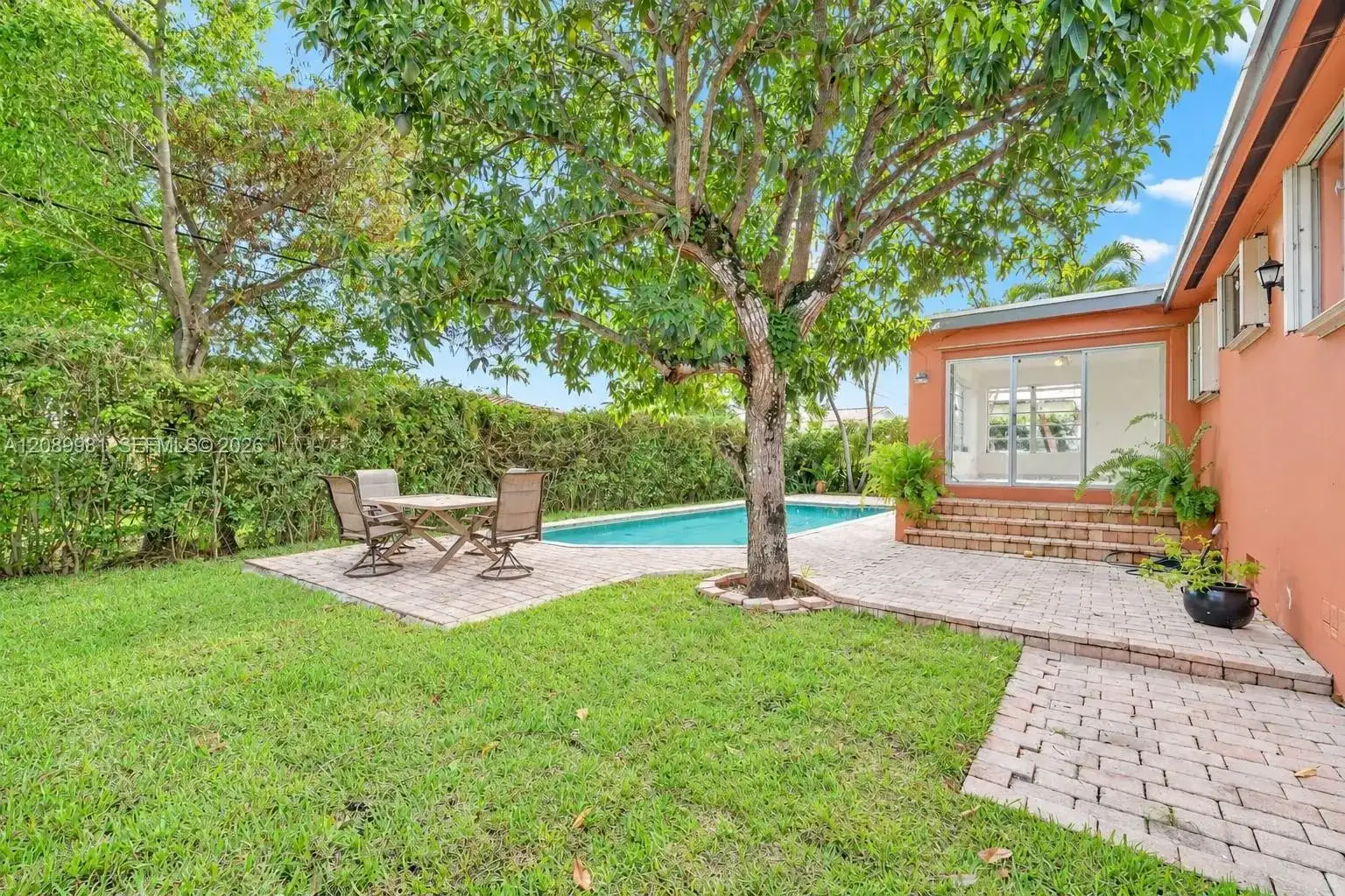 7970 SW 17th St, Miami FL 33155 photo 2