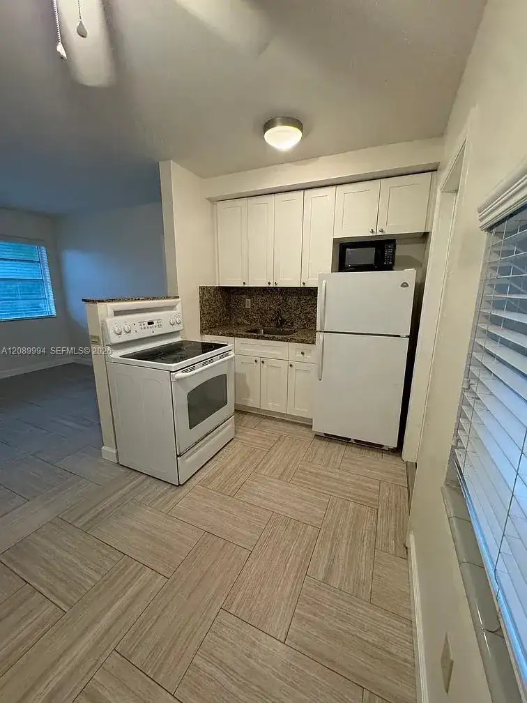11890 NE 16th Ave # 4, Miami FL 33161 photo 4