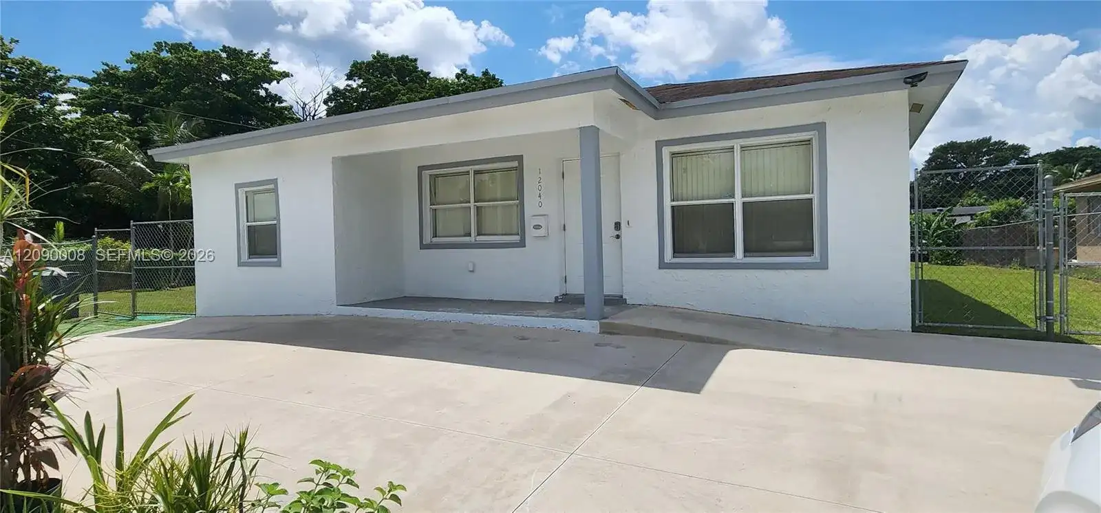 12040 SW 216th St, Miami FL 33170 photo 2