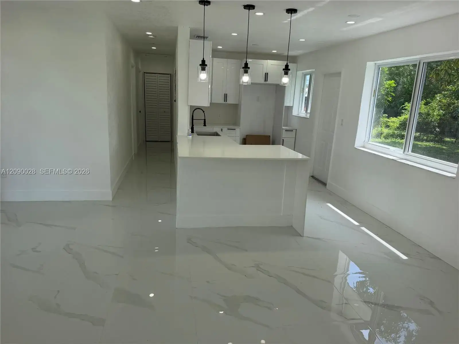 260 NE 42nd Ct, Deerfield Beach FL 33064 photo 2