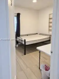 3560 NW 19th St # 3560, Miami FL 33125 photo 3