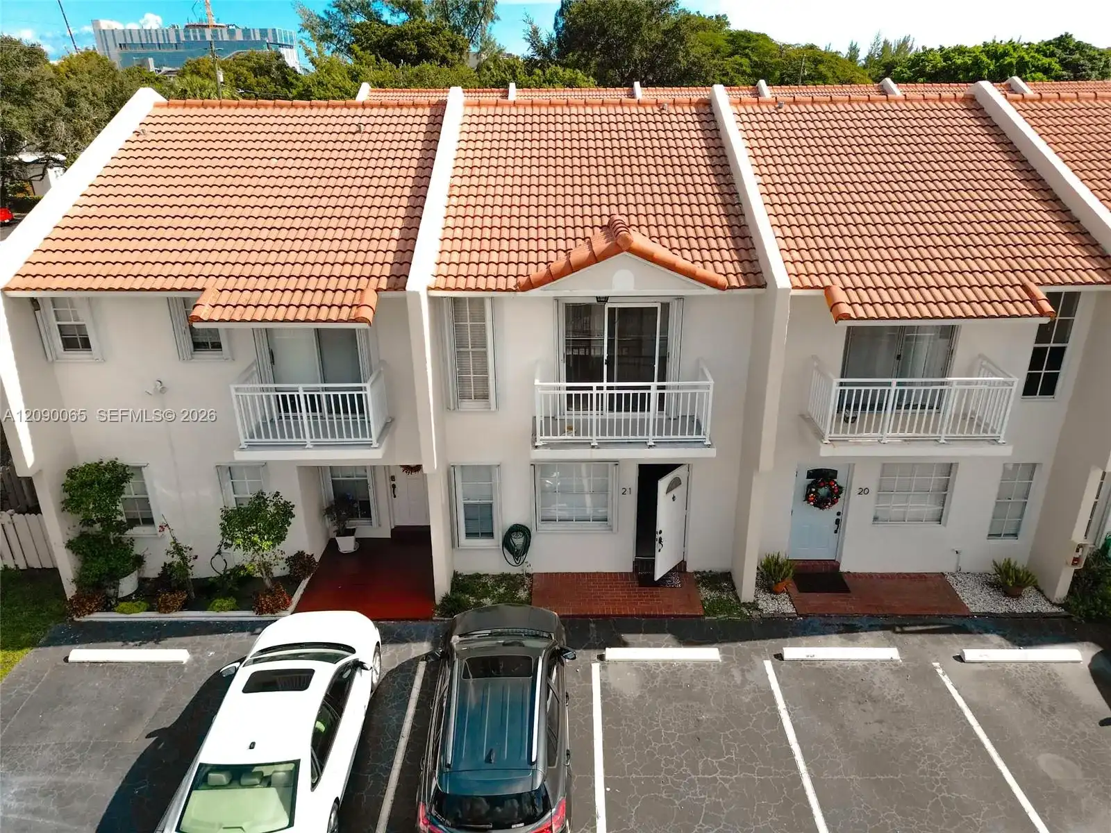 2050 NE 140th St # 21, North Miami Beach FL 33181